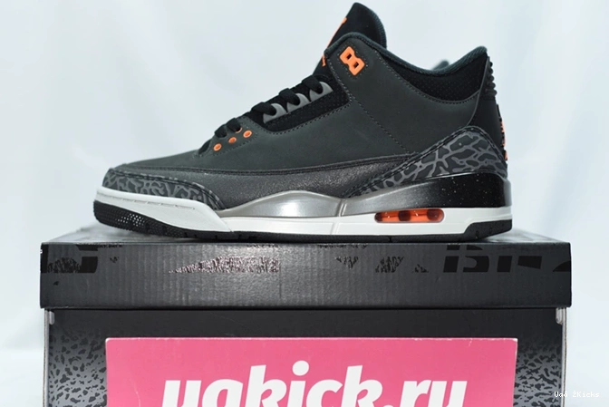 372 Pack 3 (2023) Vibrant Fear Retro Jordan CT8532-080 0802